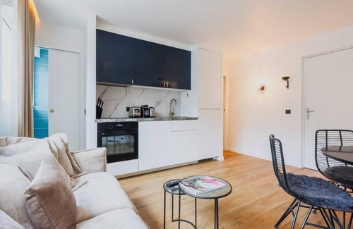 Combat Apartment | Elegant Apartment - 2br/6p - Canal St Martin