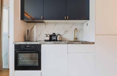 Combat Apartment | Elegant Apartment - 2br/6p - Canal St Martin