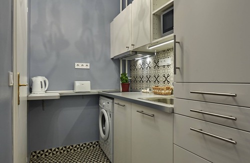 Taban Apartment | Elegant apartment, 5 minutes' walk from the castle