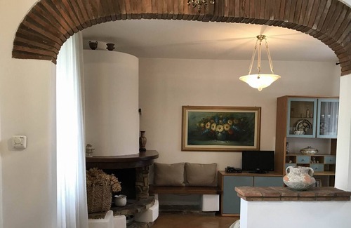 Santa Maria del Giudice House | Elegant apartment in a villa near Lucca,A/C,WI-Fi, village walking distance,A