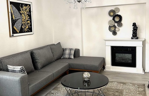 Essen-Borbeck-Mitte Apartment | Elegant Apartment in Essen with Terrace