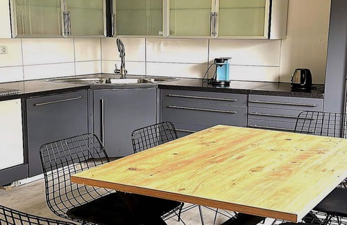 Essen-Borbeck-Mitte Apartment | Elegant Apartment in Essen with Terrace