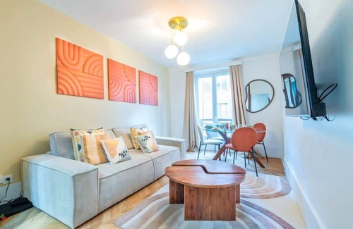 Quartier de l'Ecole-Militaire Apartment | Elegant apartment near Le Bon Marché, Paris 7th arrondissement