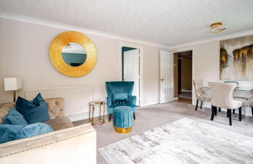 Roker Apartment | Elegant Apartment with Harbour Views