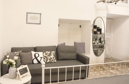 Historical Downtown Salerno Bed & Breakfast | Elegant B&B Il Vicolo storico