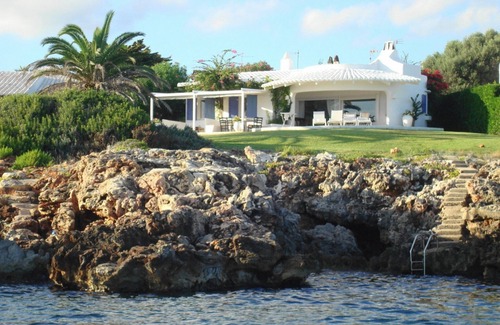 Binisafua Villa | Elegant Beachfront Menorca Villa | Villa La Luz | 3 Bedrooms | Spectacular Sea.