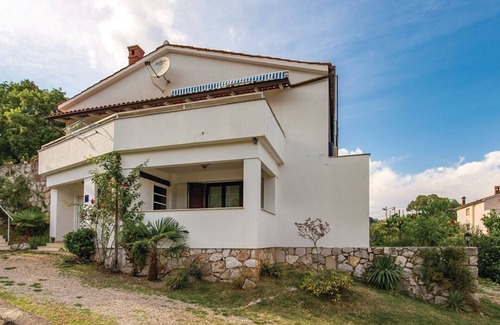 Brsec Apartment | Elegant Brsec Apartments with Sea View - Two Bedroom Apartment with Sea View