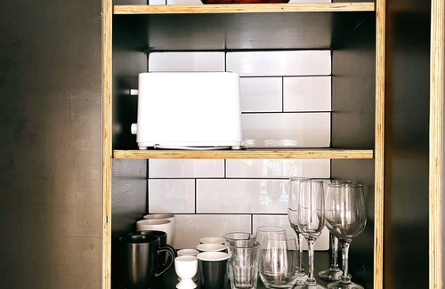 Coopers Shoot Apartment | Elegant Byron Bay Studio | Walking Distance to the Beach