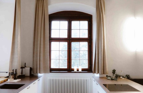 Aurolzmunster Apartment | Elegant Castle Escape Near Austria’s Top Thermes