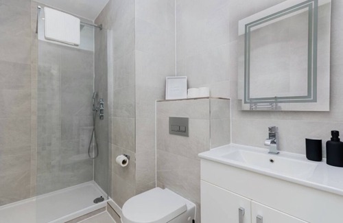 Aylesbury Apartment | Elegant Central★Private Parking★Leisure★Contractor