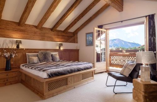 Sankt Johann in Tirol Villa | Elegant Chalet near Slopes & Village