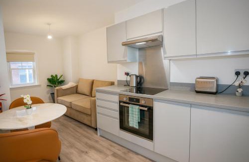 Chinatown Apartment | Elegant City Base in Liverpool - Cozy 1-Bed for Business & Relaxation