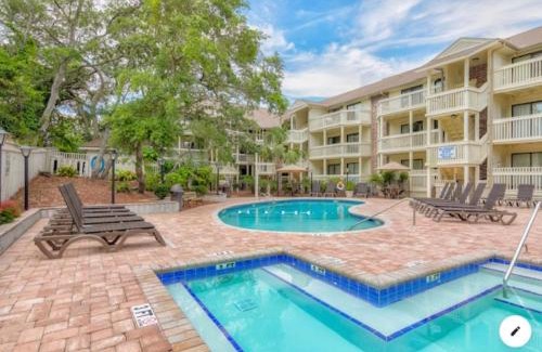 Cherry Grove Beach Apartment | Elegant Coastal Getaway Spacious 3BR Chelsea House