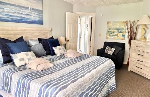 Cherry Grove Beach Apartment | Elegant Coastal Getaway Spacious 3BR Chelsea House