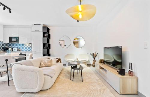 Limpertsberg Apartment | Elegant Comfort Modern Apartment in Limpertsberg