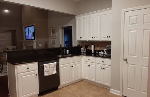 Aiken House | Elegant Comfortable Home w/Charming Garden Near Downtown Aiken
