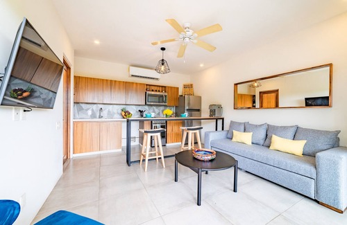 P Chahue Condo | Elegant condo in central location