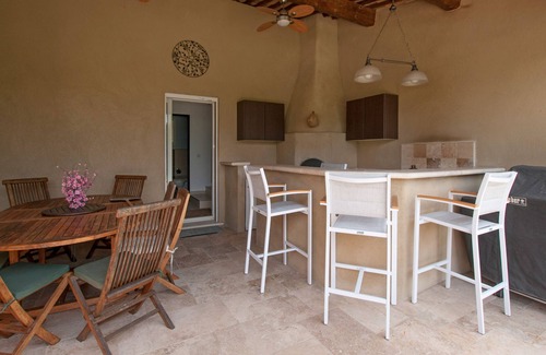 Les Maillans Villa | Elegant contemporary villa with heated pool