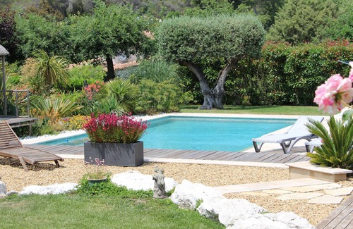 Les Maillans Villa | Elegant contemporary villa with heated pool