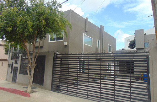 Tijuana House | Elegant cozy townhome with AC in vibrant Tijuana Zona Rio Excellent Location