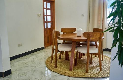 Kunduchi Apartment | Elegant Dar Suburb Hideaway