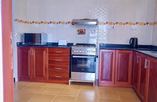 Kunduchi Apartment | Elegant Dar Suburb Hideaway
