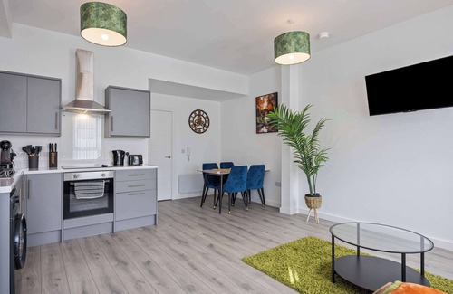 Belfast Apartment | Elegant East Village Apartment for Rent