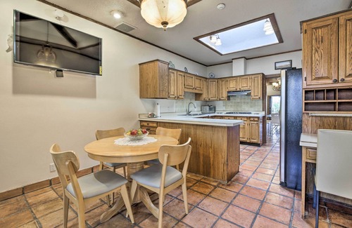 Biggs Field Condo | Elegant El Paso Condo ~ 10 Mi to Downtown!