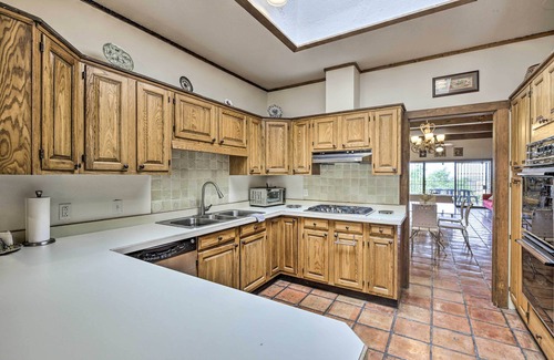 Biggs Field Condo | Elegant El Paso Condo ~ 10 Mi to Downtown!