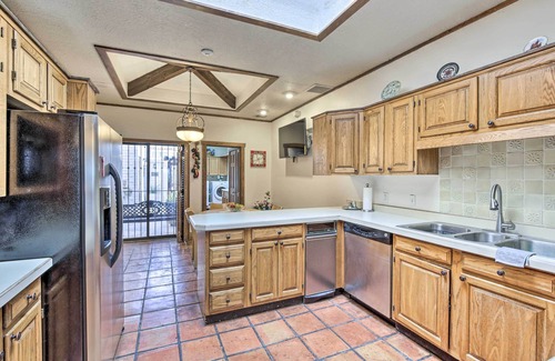 Biggs Field Condo | Elegant El Paso Condo ~ 10 Mi to Downtown!