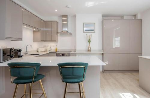 Epsom Apartment | Elegant Epsom Modern Apartment