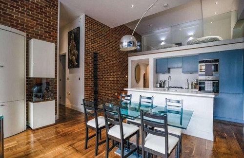 Hale Apartment | Elegant flat with free parking in London Mill Hill