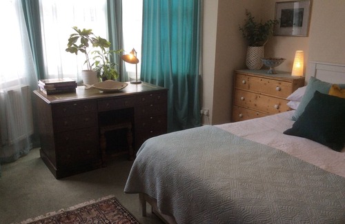 Upton upon Severn Apartment | Elegant Georgian apartment in a historic riverside town.