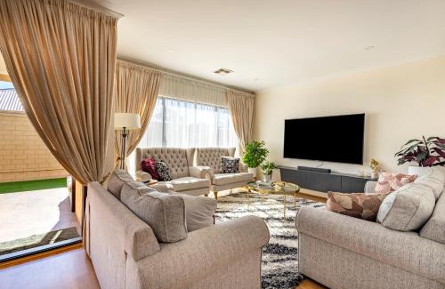 Coolbellup House | Elegant Hampton-Style Retreat , Tranquil Private Bedroom with Shared Bathroom