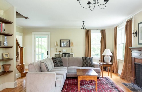 Warm Springs House | Elegant, historic cottage located just across from the Old Dairy Complex