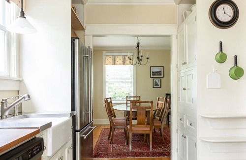 Warm Springs House | Elegant, historic cottage located just across from the Old Dairy Complex