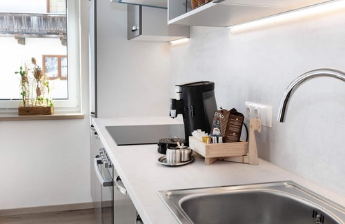 Oberau Apartment | Elegant holiday home, 400m to the ski bus