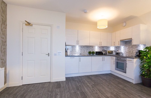 Cove Apartment | Elegant Home in Aberdeen