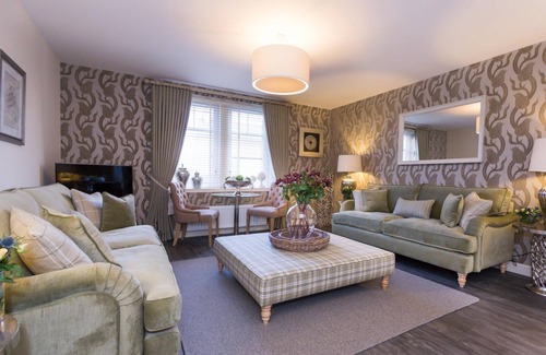 Cove Apartment | Elegant Home in Aberdeen