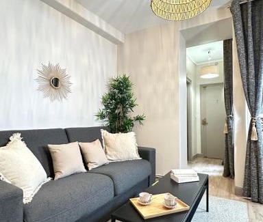 Passy Apartment | Elegant Home near Trocadéro