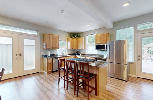 McKinleyville House | Elegant home near beach with gazebo, wood burning stove & private W/D