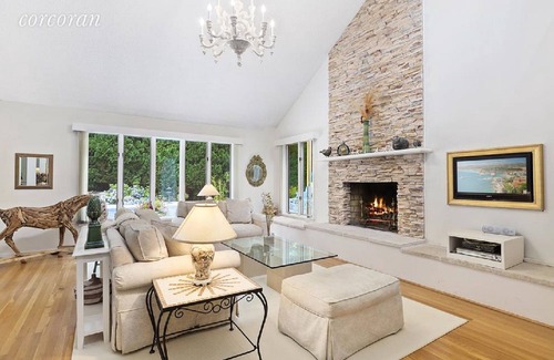 East Hampton North House | Elegant Home on the Fringe of East Hampton Village