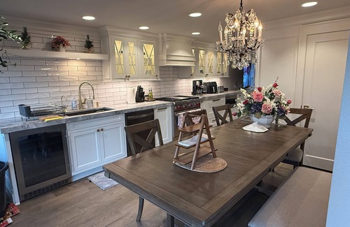 Riverview House | Elegant Home with Lovely Gardens in West Seattle
