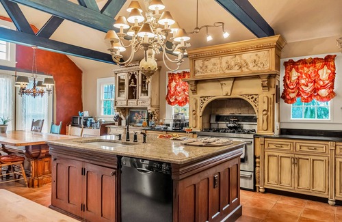 Franklin Springs Other | Elegant home with two living areas, a furnished patio, & wood fireplace