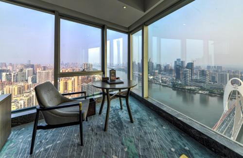 Zhujiang New Town Hotel | Elegant Hotel Guangzhou Zhujiang New Town Canton Tower- Free Shuttle Bus to Canton Fair Complex during Canton Fair period