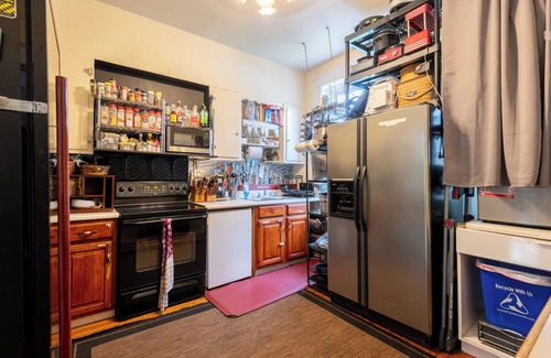 St. Louis House | Elegant house pool, sports, pizza & boat bar, business center, mini theater.