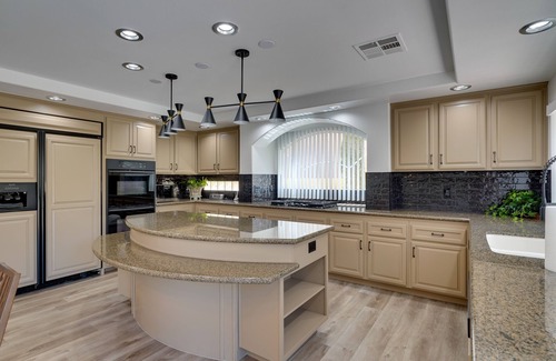 Enterprise House | Elegant Las Vegas Home w/Pool & Putting Green!