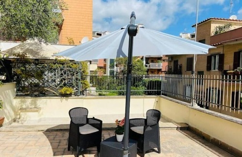 Zona LIII Tomba di Nerone Apartment | Elegant Loft in North Rome