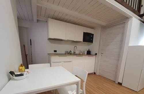 Tricolore Apartment | ELEGANT LOFT MILANO CENTER
