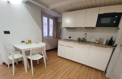Tricolore Apartment | ELEGANT LOFT MILANO CENTER